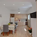 Aeolia Апартаменты Эрмуполис